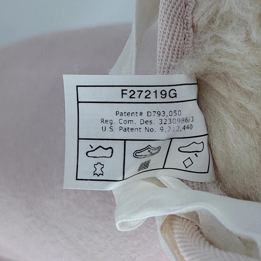 UGG Neumel II Spill Seam Boots Girls Size 5 Light Pink Suede